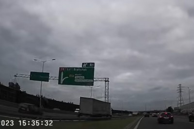 Wypadek dwóch TIRów podczas policyjnej kontroli na S8 - nagranie