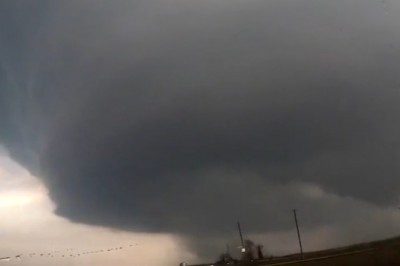 Chcieli trafić na tornado. Szybko wpadli w pułapkę