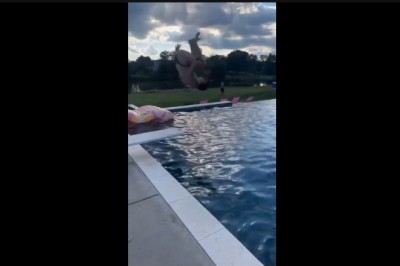 Pochwaliła się efektami swojego skoku do basenu