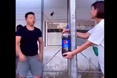 Typ szybko pożałował tego, że kazał jej trzymać butelkę