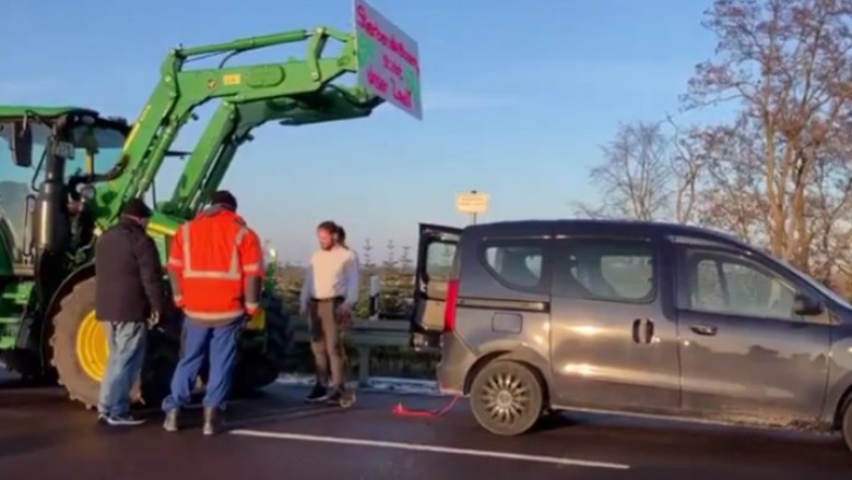 Wkurzony ekolog chciał odholować ciągnik rolnika