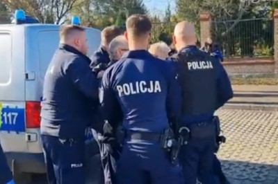 Szarpanina z policjantami po pogrzebie w Gorzowie Wlkp.