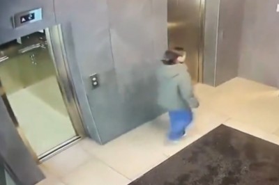 Problemy pewnej dziewczyny z dwiema windami