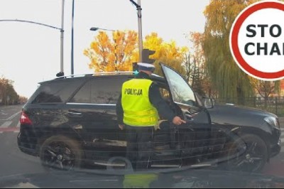 Cwaniak z Mercedesa kontra policja. Szybko pożałował [NAGRANIE]