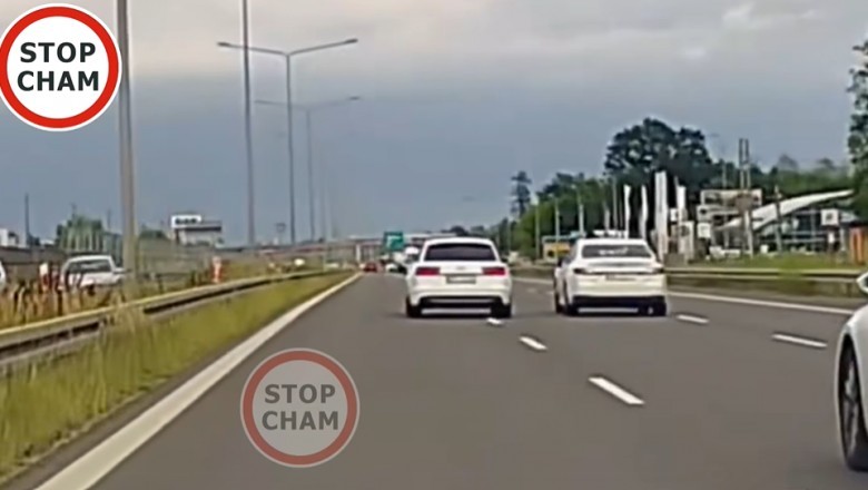 Pirat drogowy w Audi spychał BMW z pasa. Kierowcy nagrali jego zachowanie.
