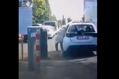 W Jastrzębiu Zdroju kobietę przejechał jej własny samochód. Nagranie pojawiło się w internecie