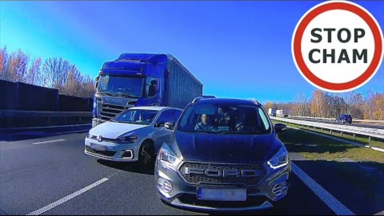 Tak się kończy jazda „na zderzaku”. Nagranie ze zderzenia trzech aut na A4