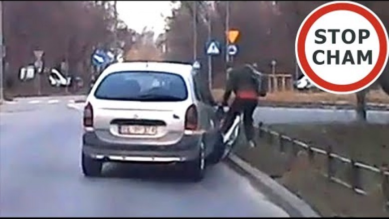 Celowo potrącił rowerzystę. Dopiero gdy policja zobaczyła to nagranie ukarała kierowcę.