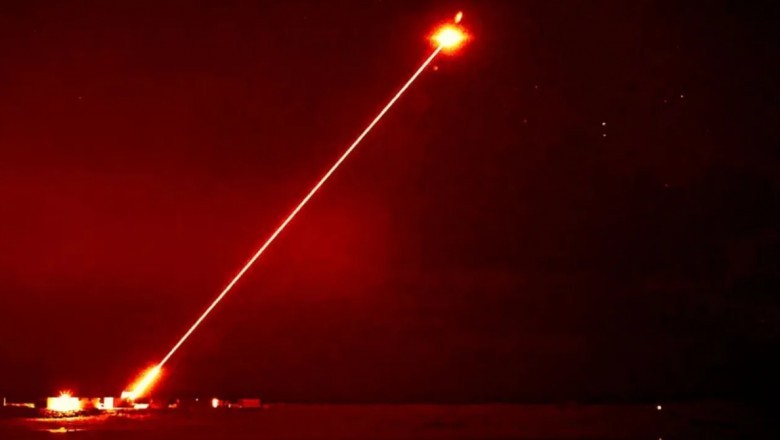 Laser DragonFire strąca drony pędzące 650 km/h. Koszt jednego „strzału” to tylko 13 dolarów