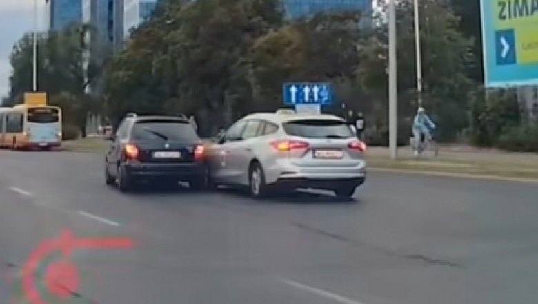 Warszawski „taksówkarz od stłuczek” nagrany podczas kolejnej akcji