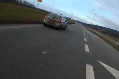 Miał 3 promile i nie zatrzymał się do kontroli. Policja opublikowała nagranie z kamer osobistych