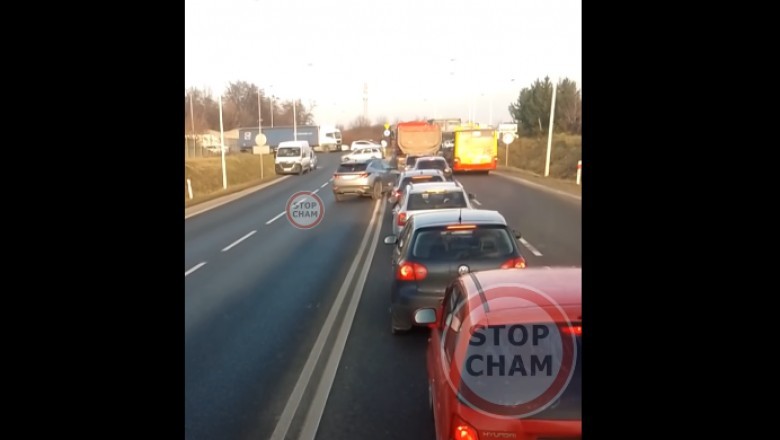 Myślisz, że widziałeś „burackie” zachowanie na drodze? To obczaj kierowcę z Wrocławia