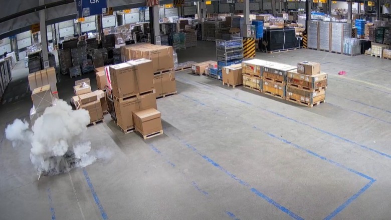 Prokuratura udostępniła nagranie z początku ogromnego pożaru hali pod Poznaniem