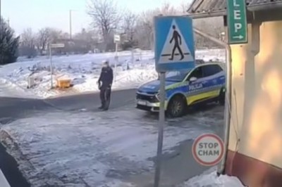 Kierowca TIRa zwrócił uwagę policjantowi. Ten od razu chciał mu wypisać mandat