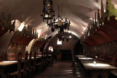 Piwnica Świdnicka - średniowieczna restauracja pod wrocławskim Ratuszem, w której nie wolno było kląć ani grać w karty