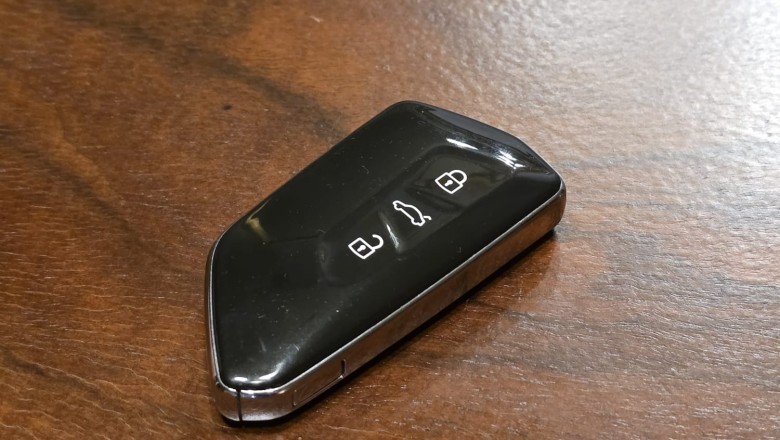 Miał być żart, skończyło się na zarzutach. Zabrali kluczyki, przestawili BMW i uruchomili policyjne poszukiwania