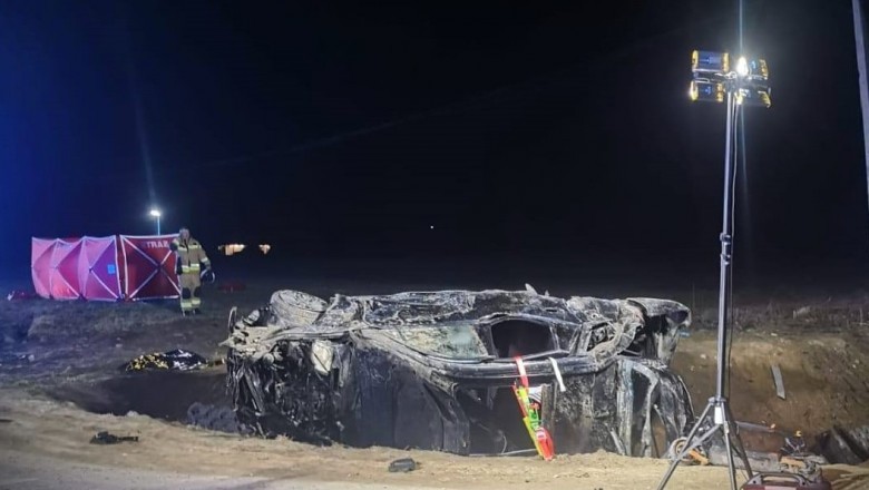 Zmarła druga nastolatka uczestnicząca w wypadku BMW. Prokuratura postawiła zarzuty 18-letniemu kierowcy