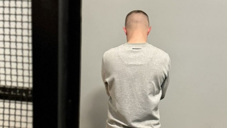 Wezwała policję przez kłótnię z byłym partnerem. Funkcjonariusze zatrzymali jej obecnego chłopaka