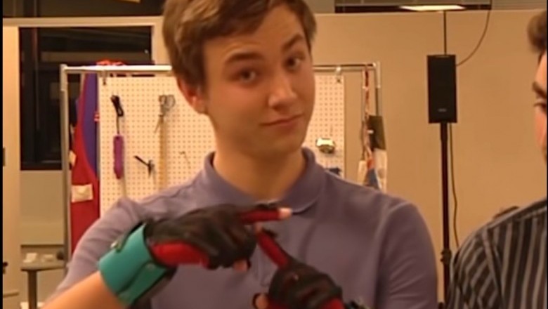 Rękawice miały tłumaczyć język migowy na mowę. Szybko okazało się jednak, że problem jest znacznie większy niż technologia.